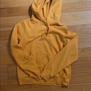 cute mustard yellow urban outfitter sweatshirt